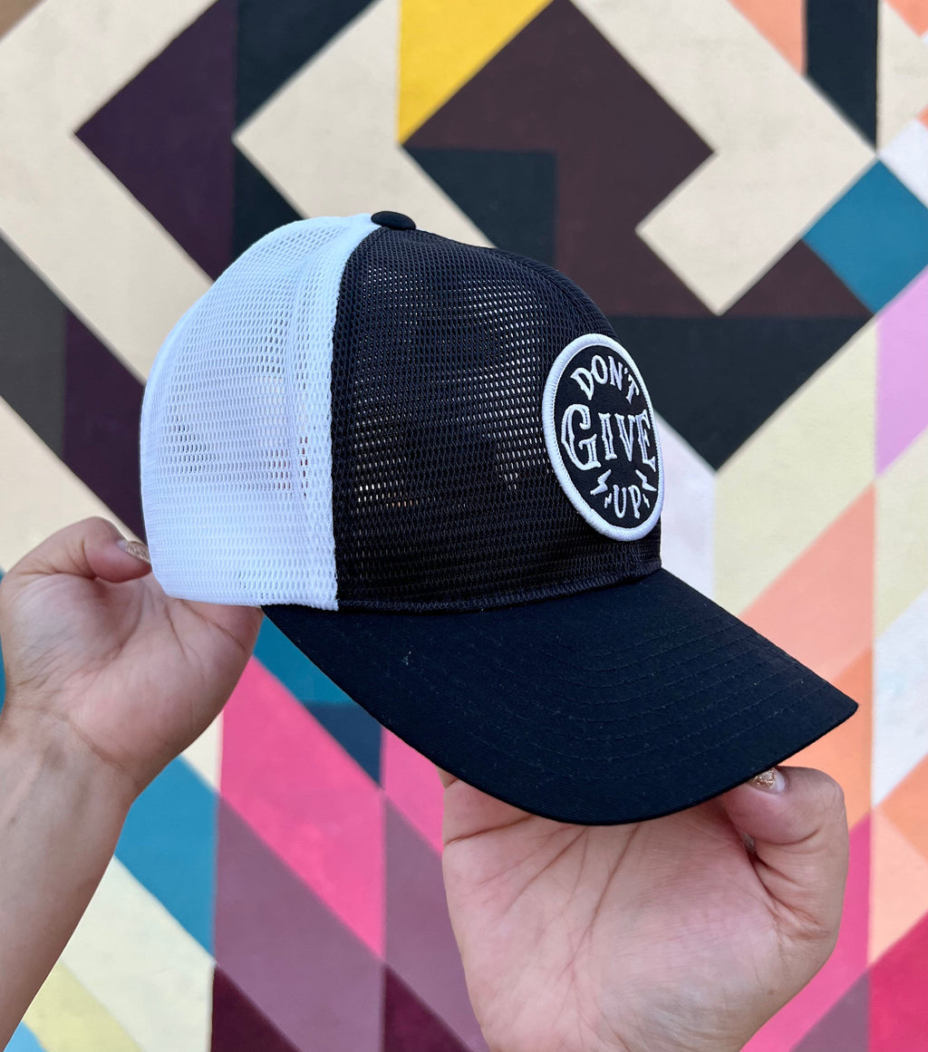 Black & white Don’t give up dad cap